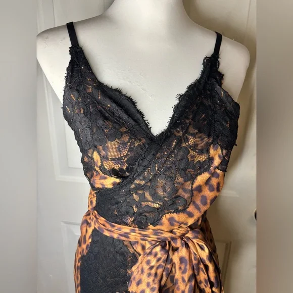 We are HAH! | NWoT medium | leopard print true wrap midi dress w/black lace - Picture 8 of 14